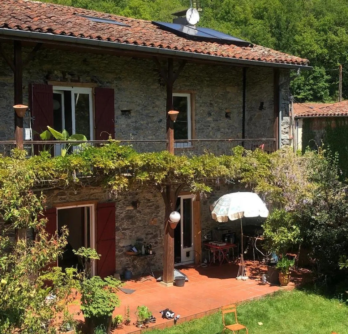 Chez Olive Et Garance Bed and Breakfast Couret 0*,